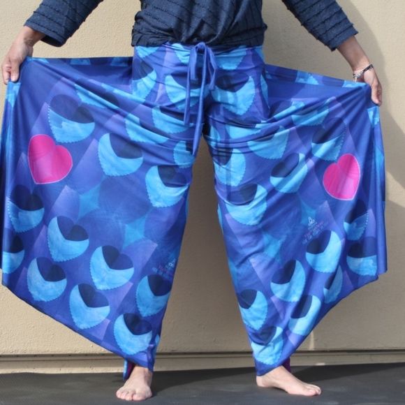 Wrap Around pants. Available In Other Designs N Colors S/M And M/L - Picture 3 of 13